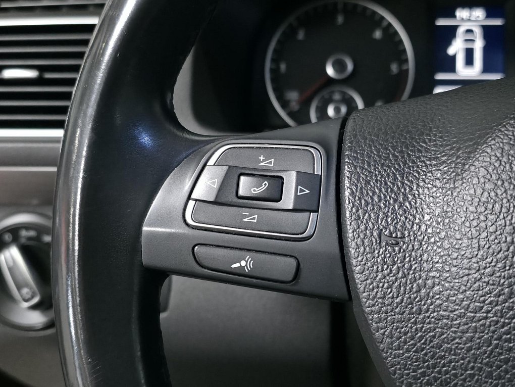 Volkswagen Touran 1.6 TDi 