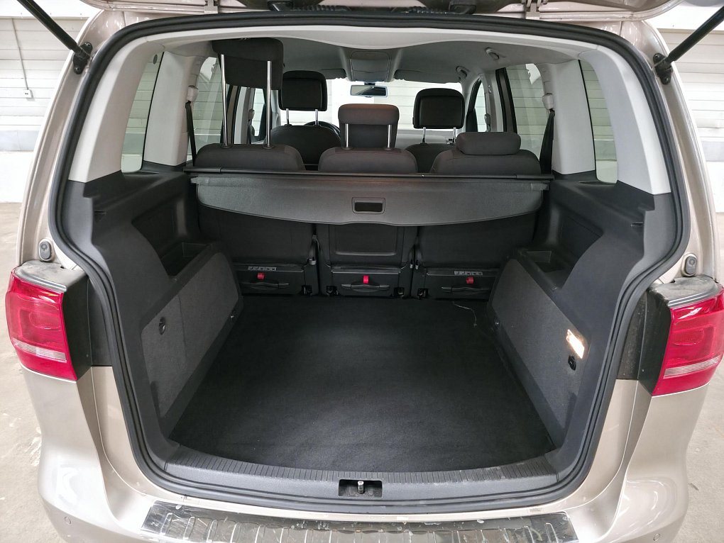 Volkswagen Touran 1.6 TDi 