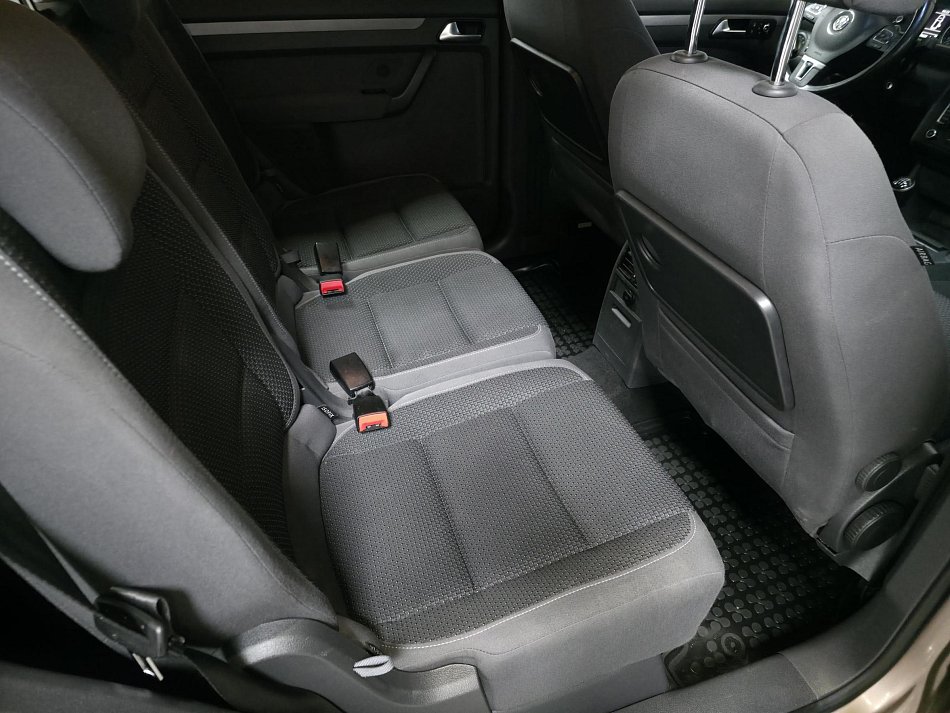 Volkswagen Touran 1.6 TDi 