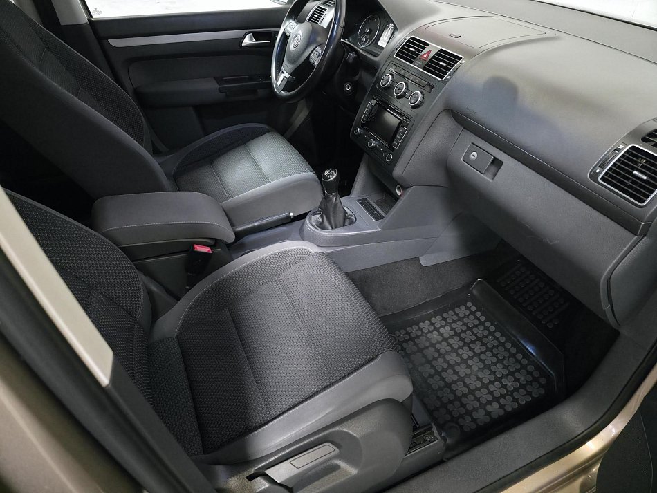 Volkswagen Touran 1.6 TDi 