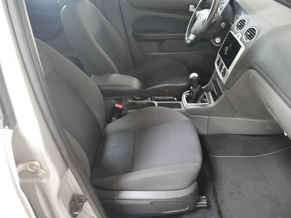 Ford Focus 1.6i 