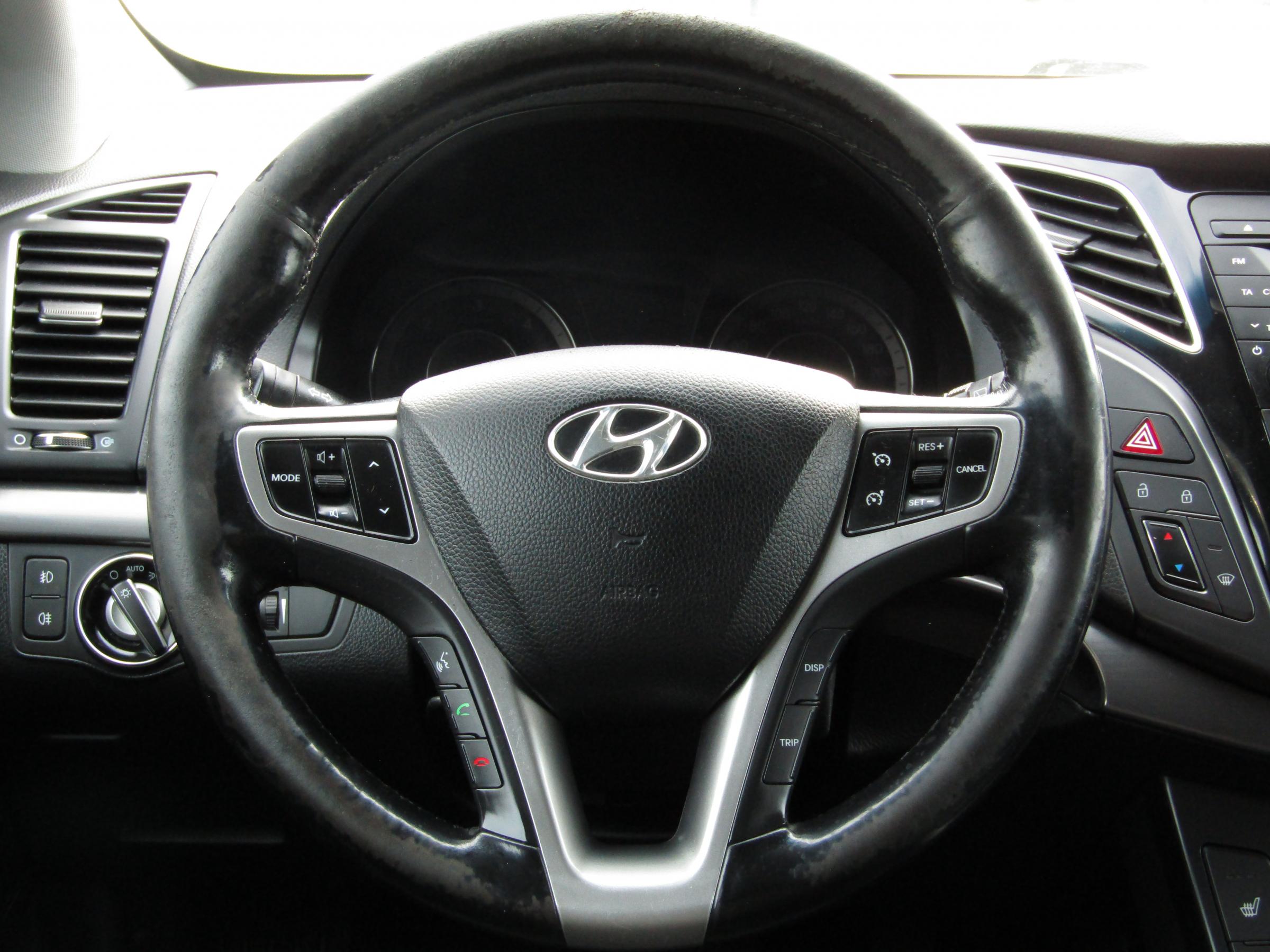 Hyundai i40, 2014 - pohled č. 14
