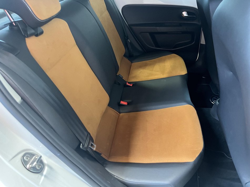 Volkswagen Up! 1.0 TSi Highline