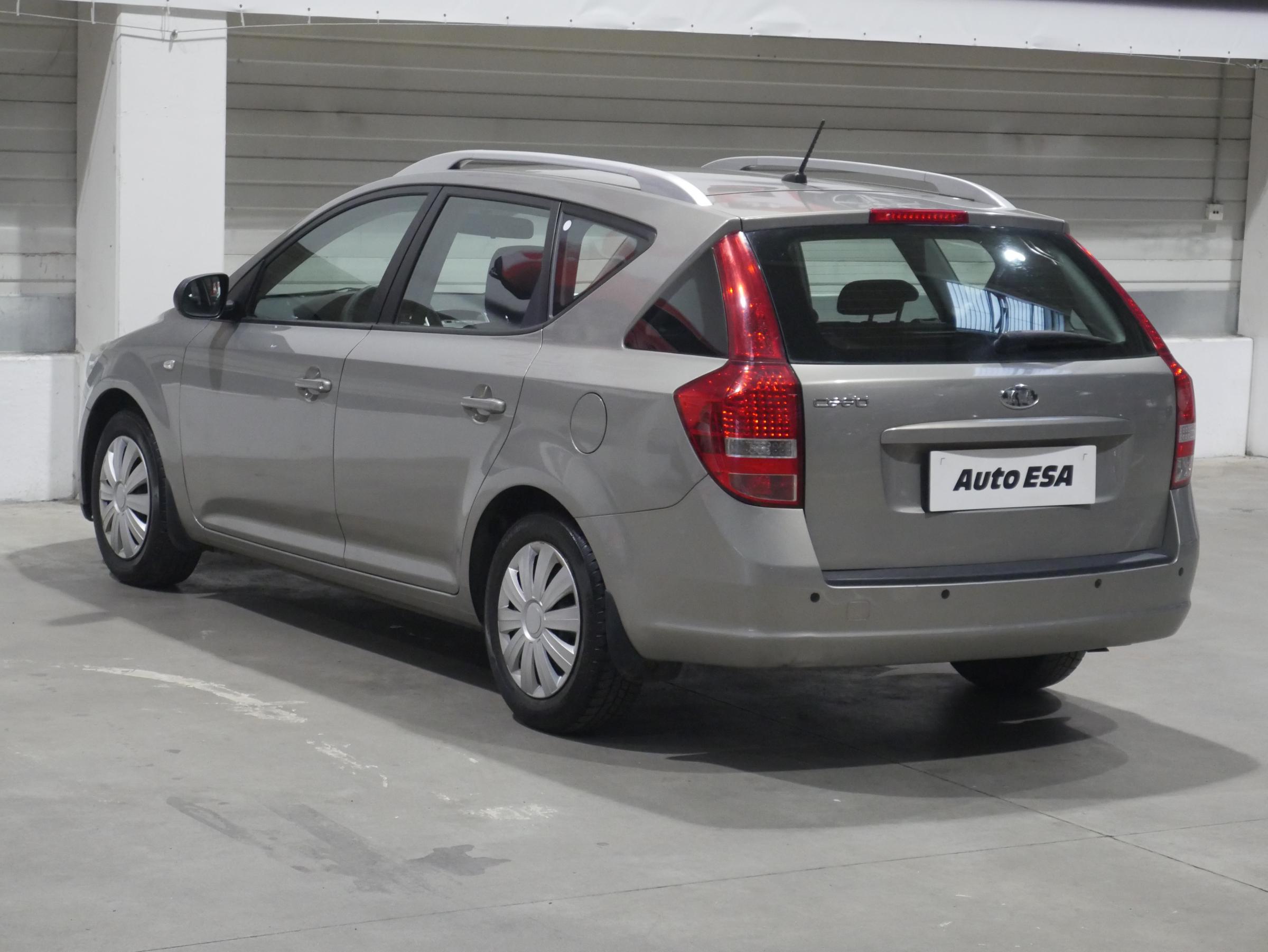 Kia Cee´d, 2011 - pohled č. 6