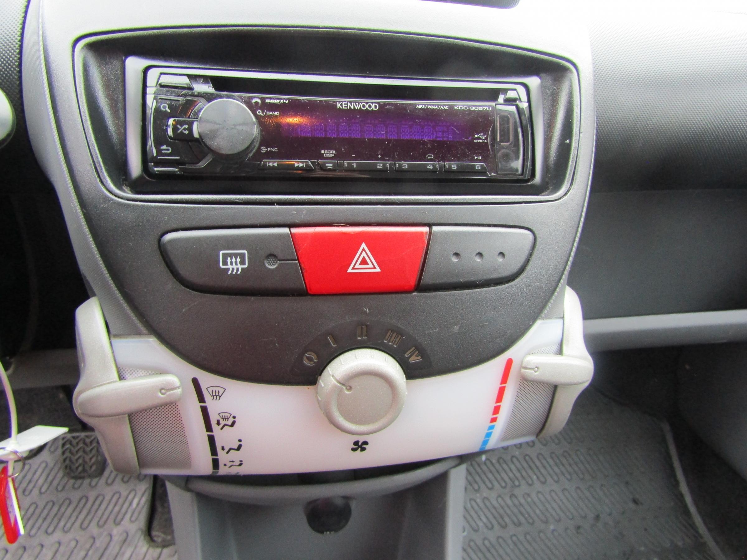 Peugeot 107, 2007 - pohled č. 12