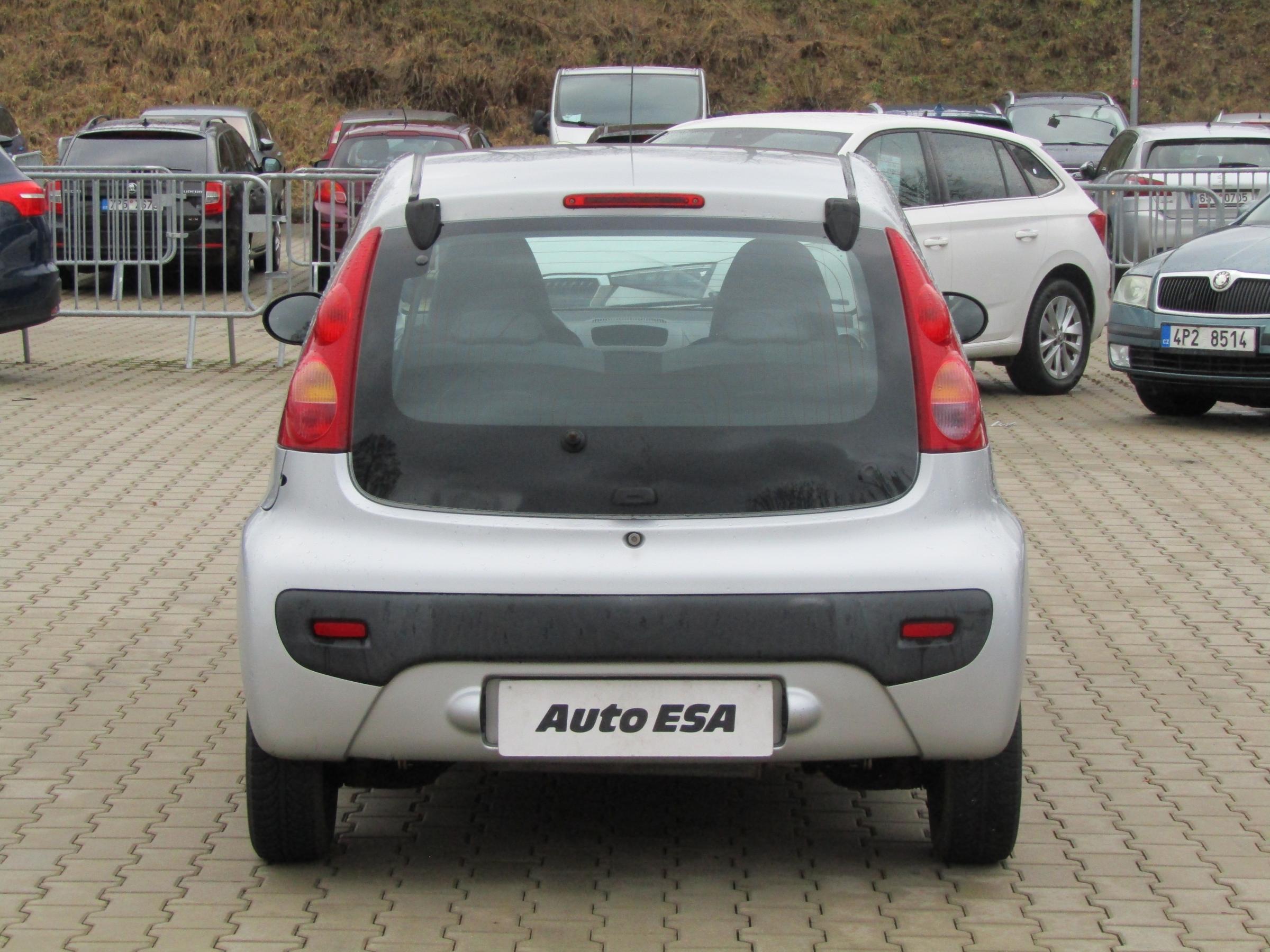 Peugeot 107, 2007 - pohled č. 5