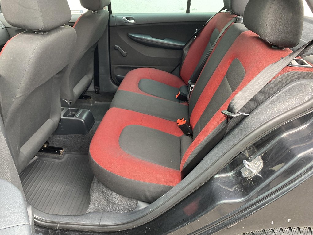 Škoda Fabia I 1.4i 16V 