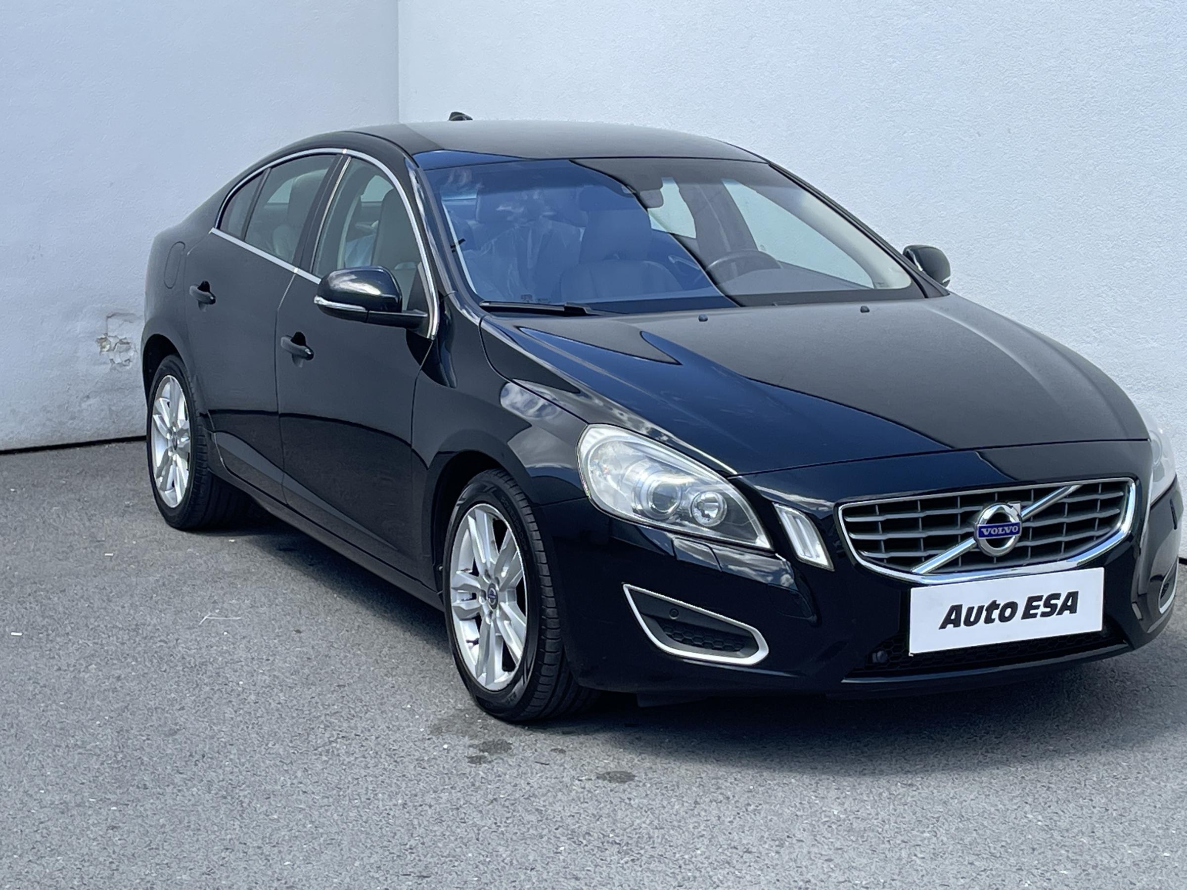 Volvo S60, 2012 - celkový pohled