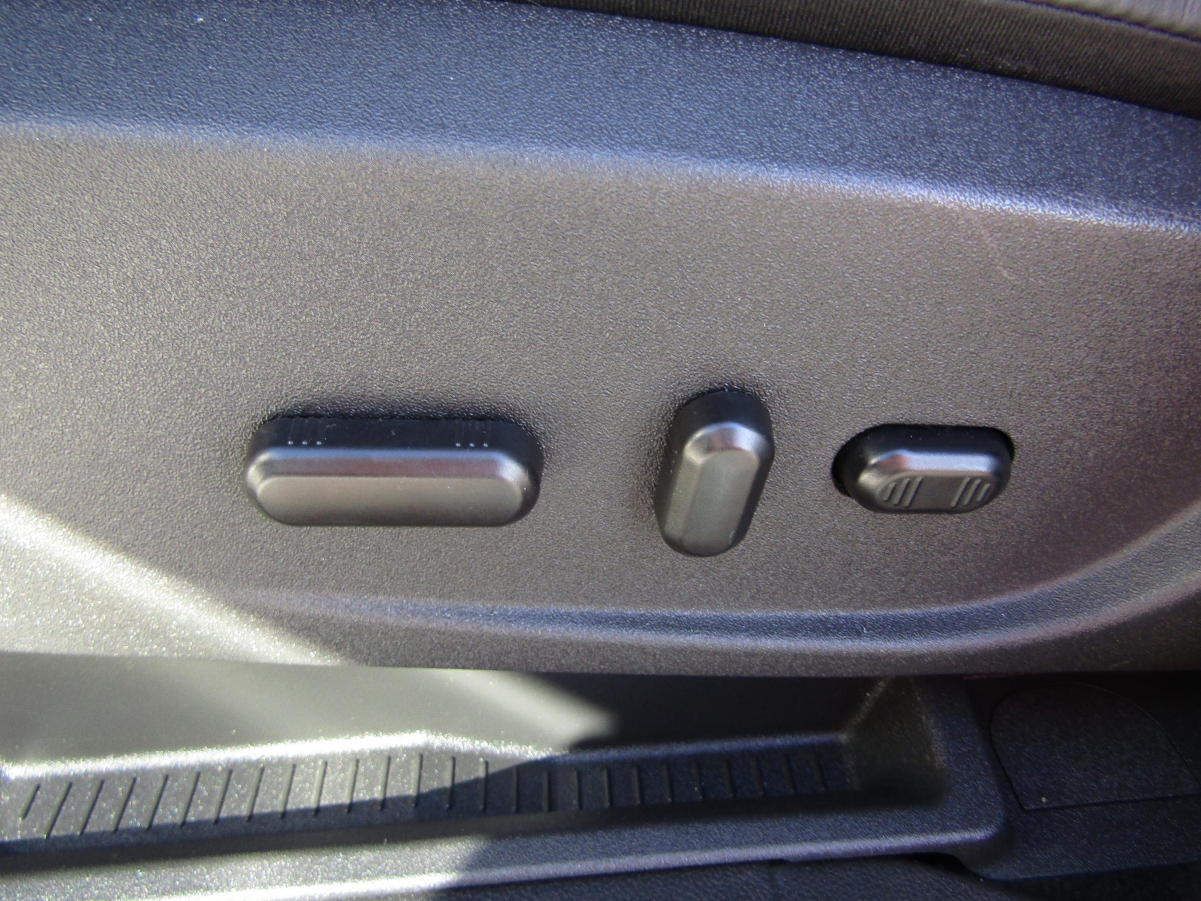 Ford Kuga, 2019 - pohled č. 12