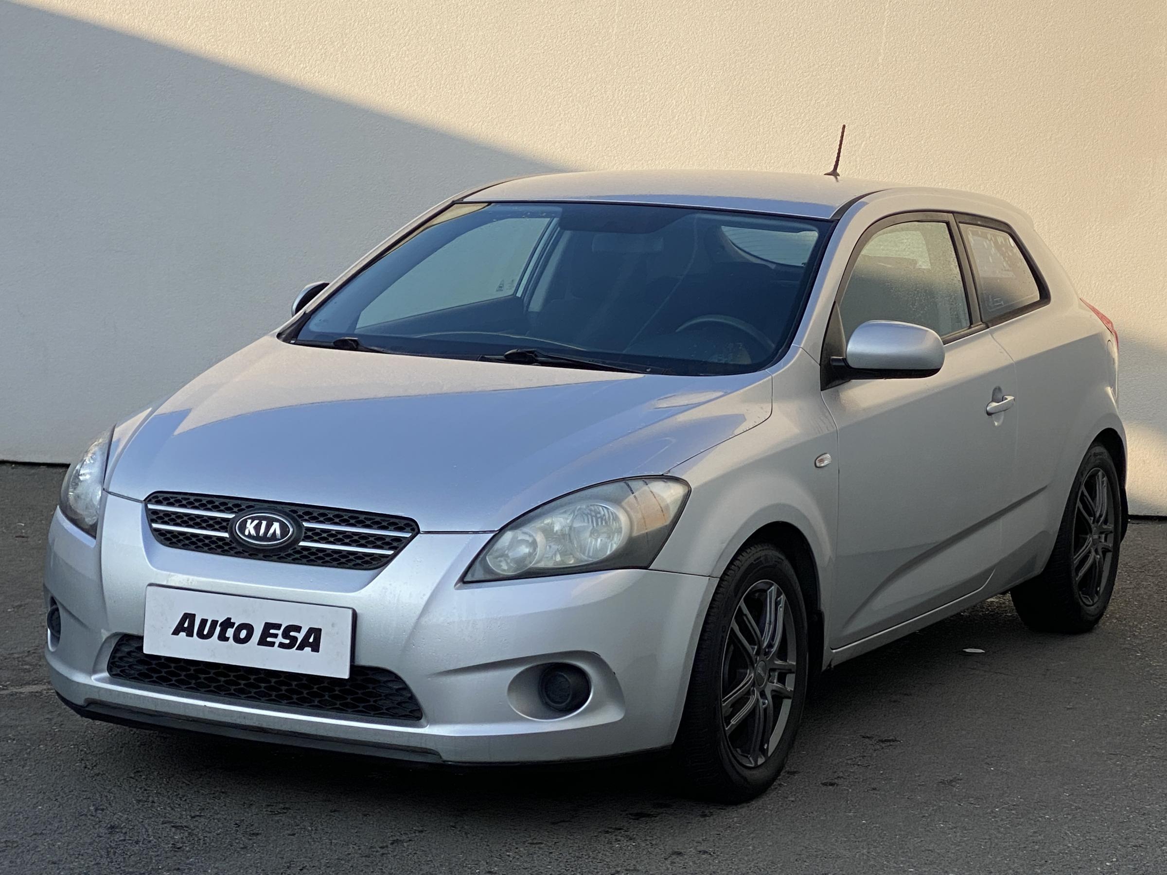 Kia Cee´d, 2011 - pohled č. 3