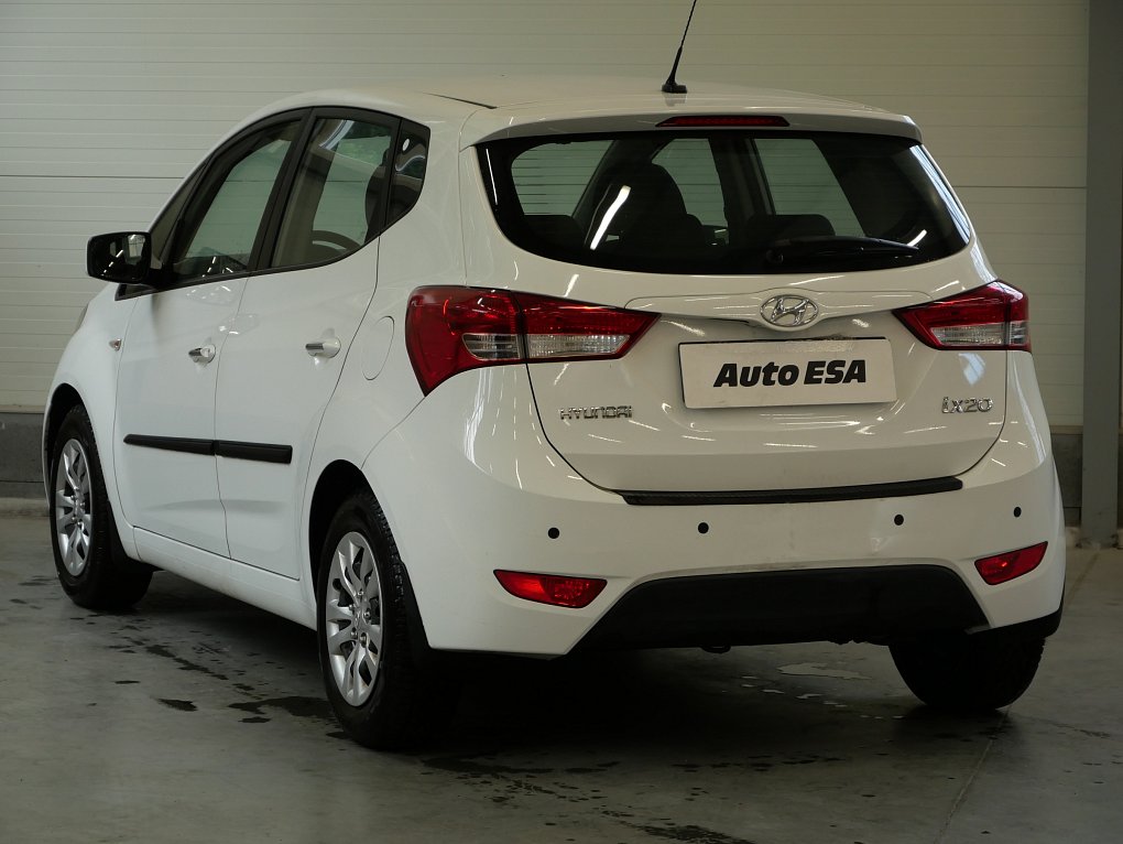 Hyundai Ix20 1.4i 