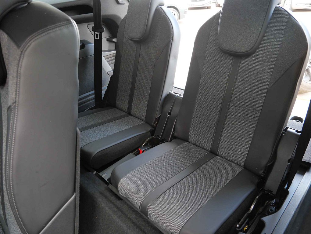 Peugeot 5008 2.0HDi 