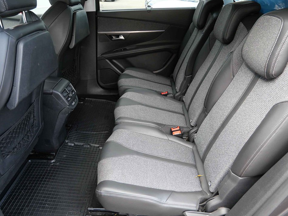 Peugeot 5008 2.0HDi 