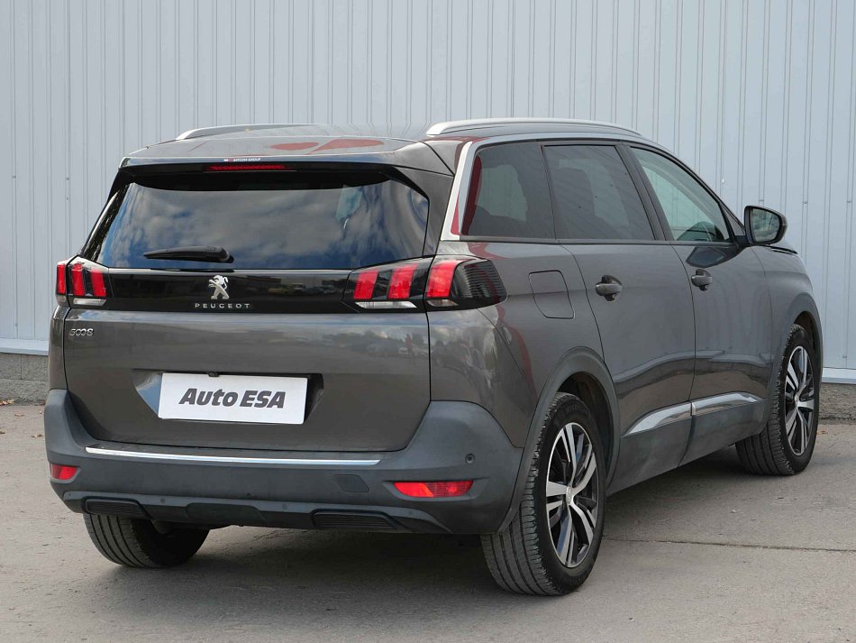 Peugeot 5008 2.0HDi 
