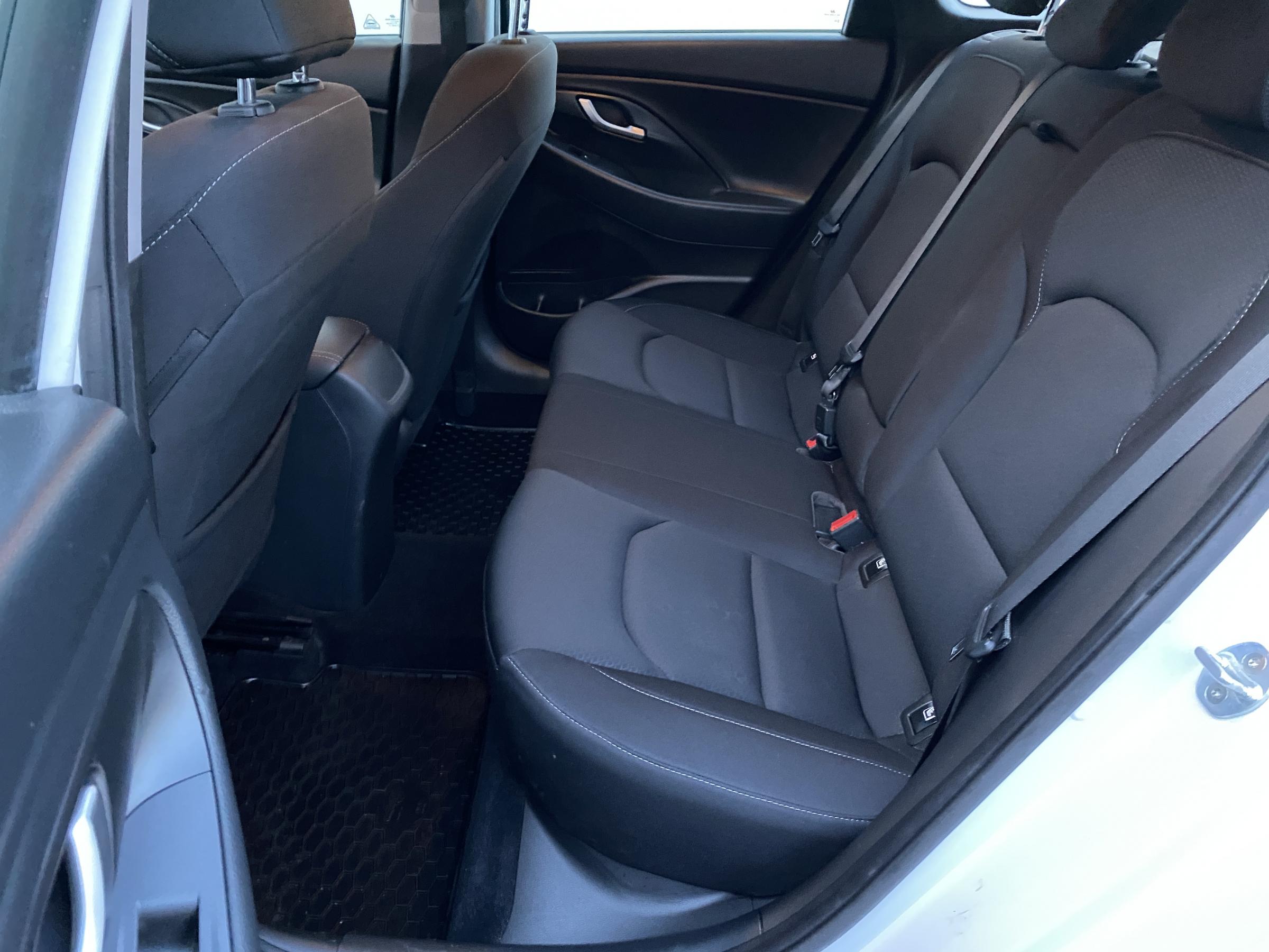 Hyundai i30, 2019 - pohled č. 10