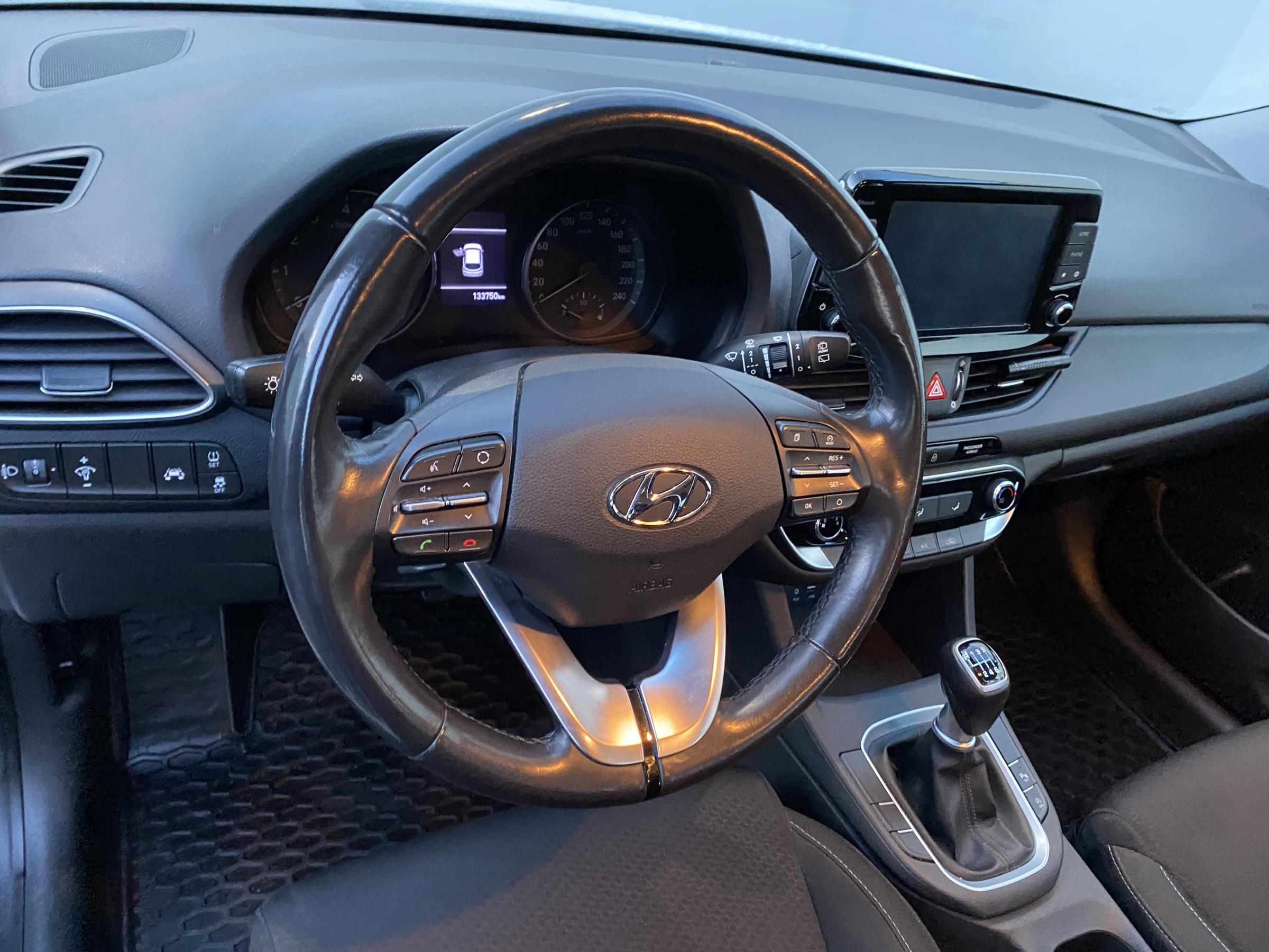 Hyundai i30, 2019 - pohled č. 13