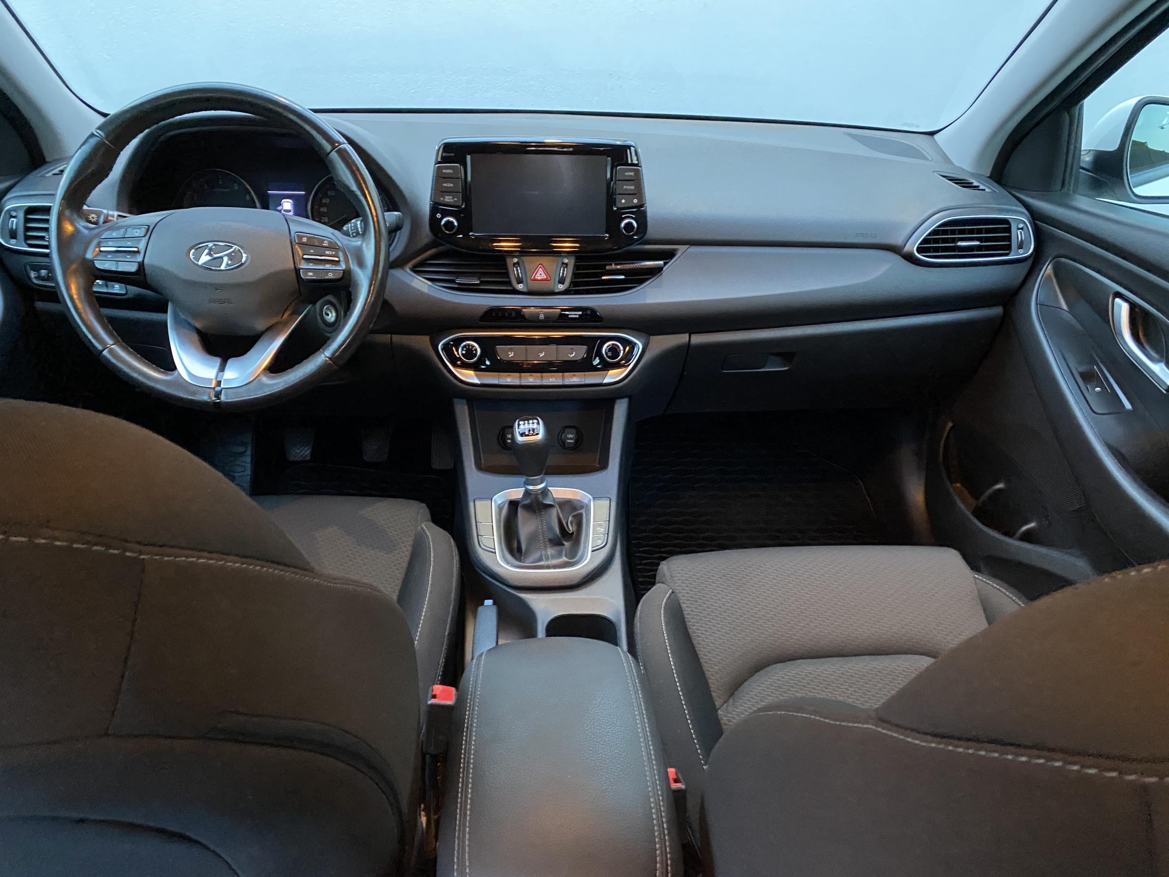 Hyundai i30, 2019 - pohled č. 8