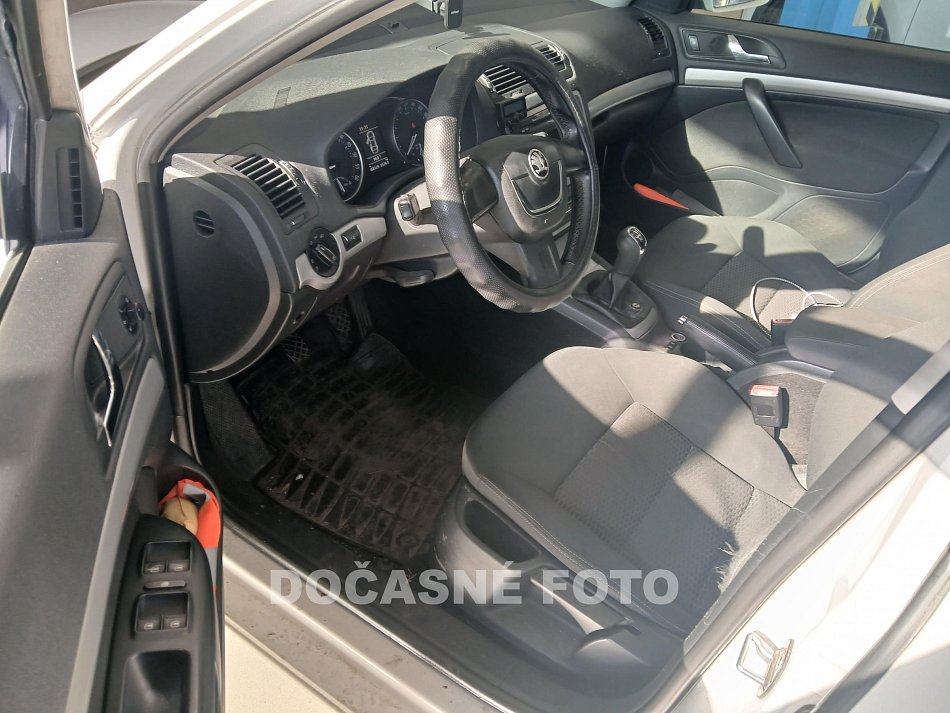 Škoda Octavia II 1.6 TDi Elegance