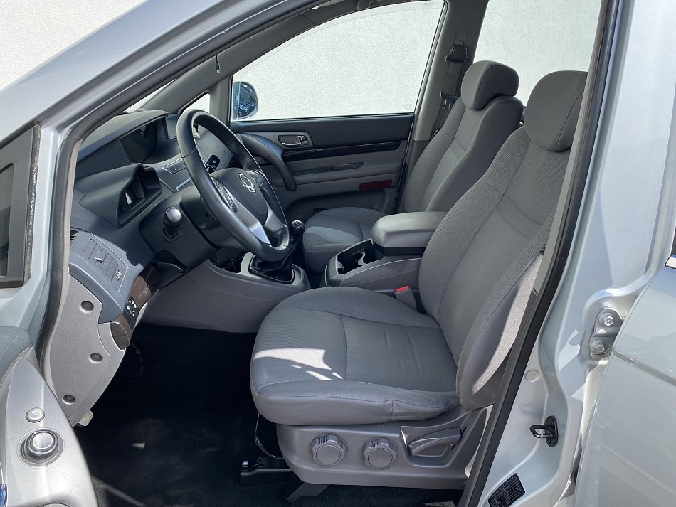 SsangYong Rodius 2.2e-XDi  7míst