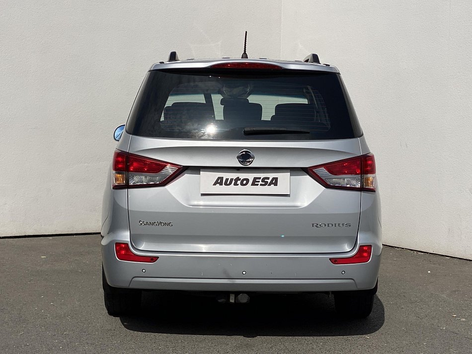 SsangYong Rodius 2.2e-XDi  7míst