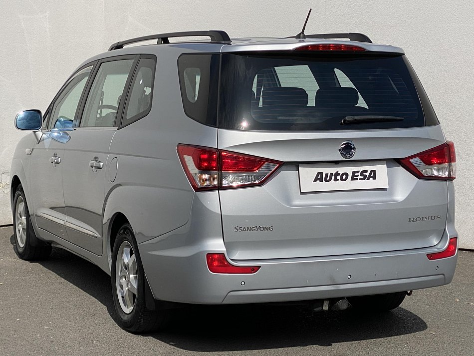 SsangYong Rodius 2.2e-XDi  7míst