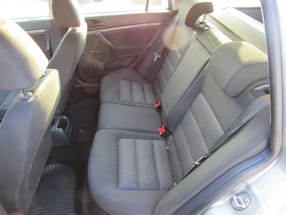 Škoda Octavia II 1.6 MPi 