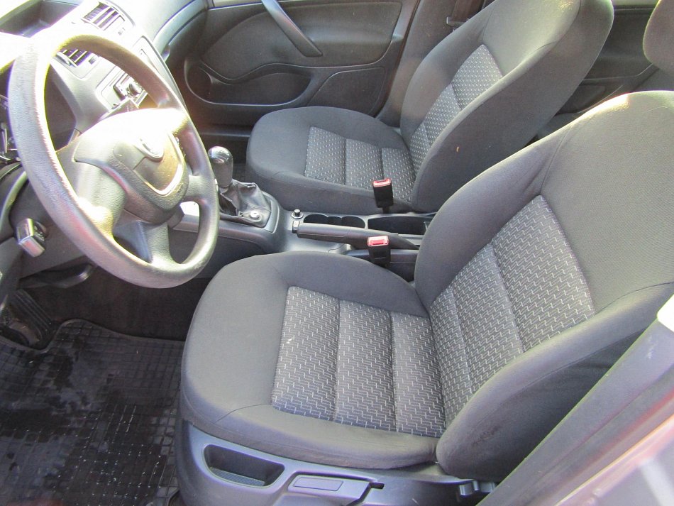 Škoda Octavia II 1.6 MPi 