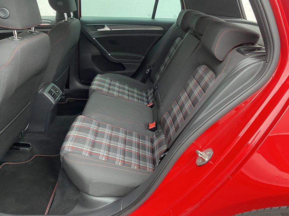 Volkswagen Golf 2.0 TSi GTi