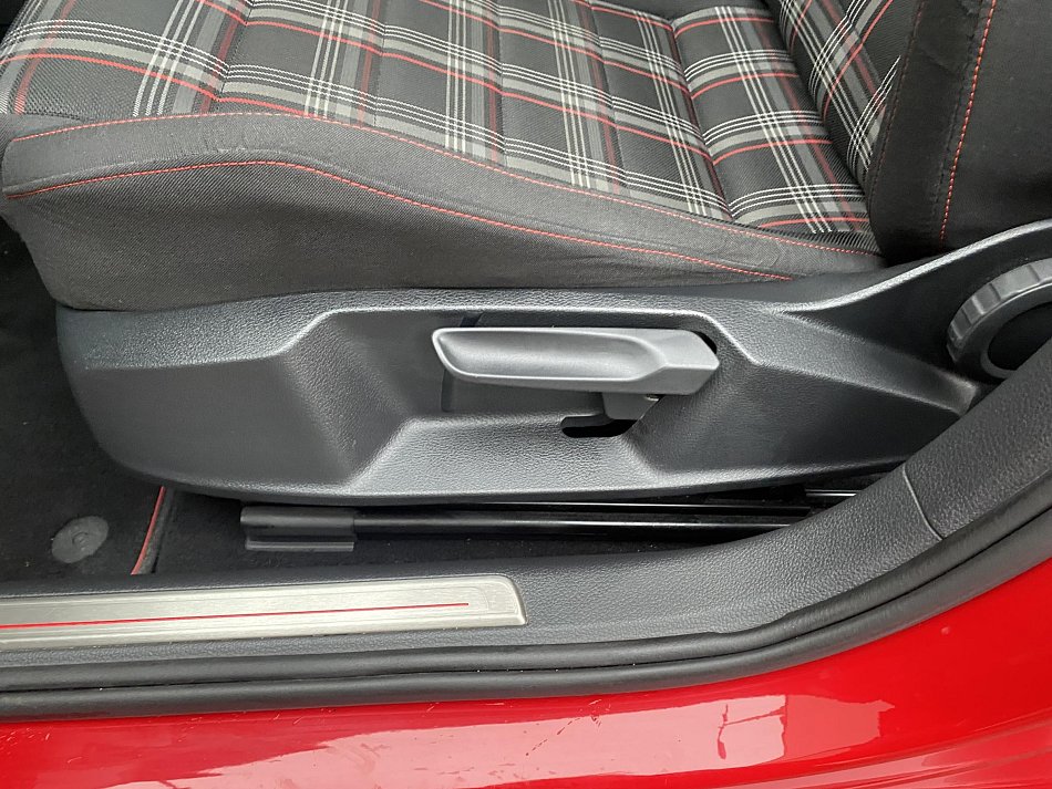 Volkswagen Golf 2.0 TSi GTi