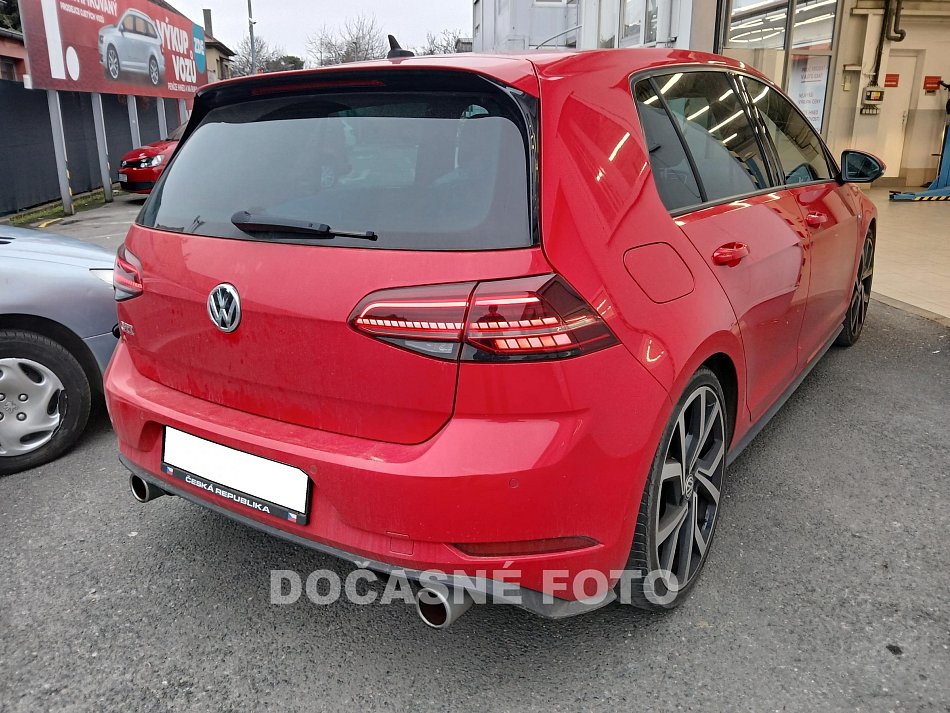 Volkswagen Golf 2.0 GTi