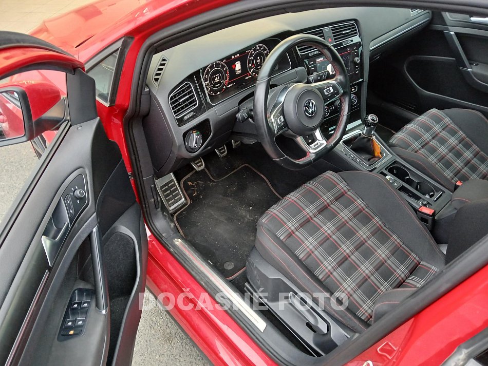 Volkswagen Golf 2.0 GTi