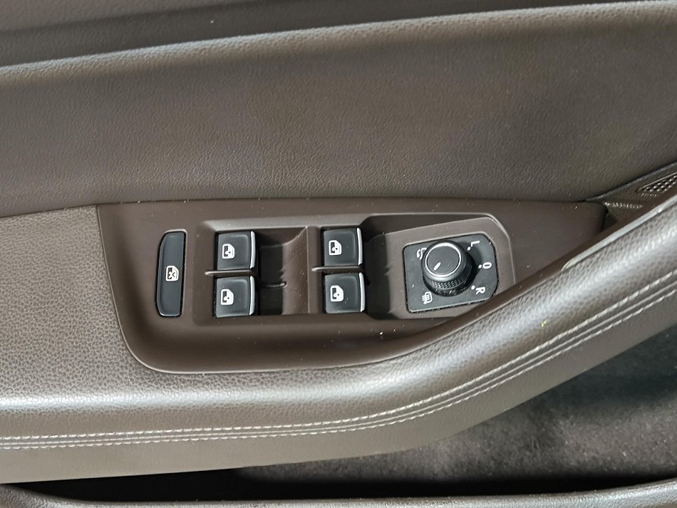 Volkswagen Passat 2.0 Bi- TDi  4x4