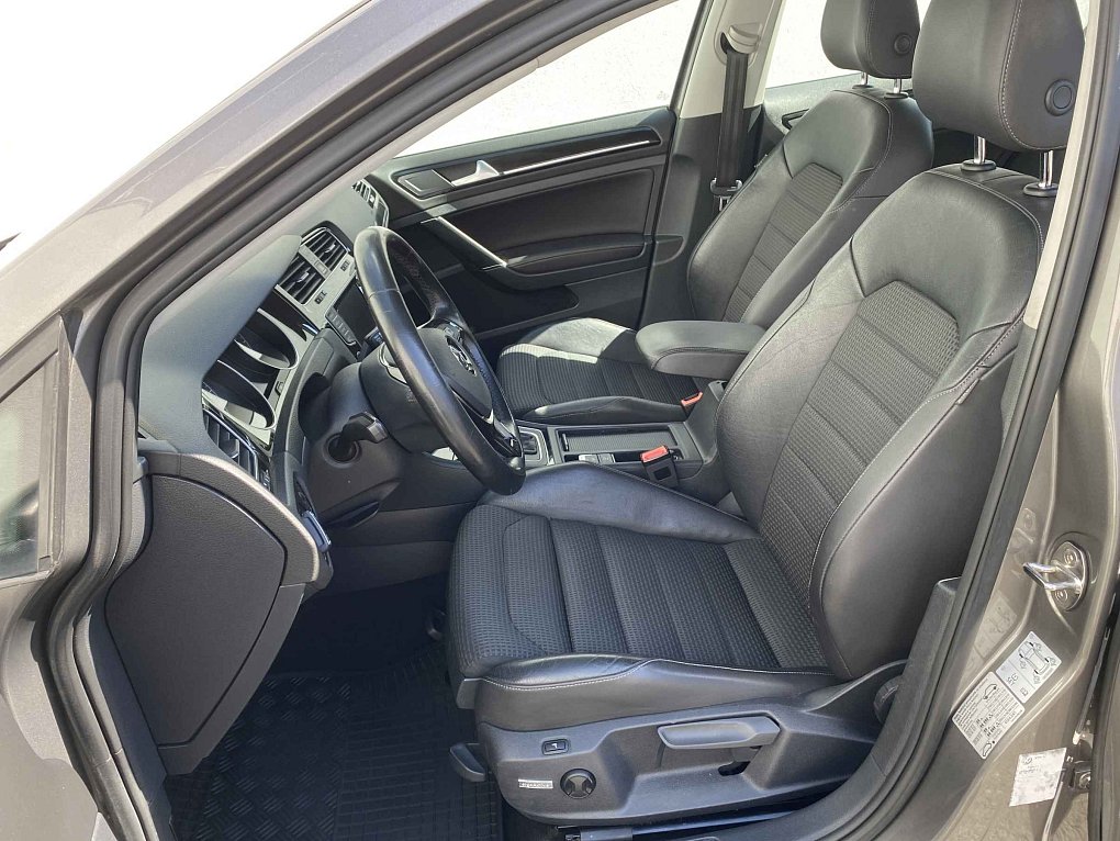 Volkswagen Golf 1.6 TDi 