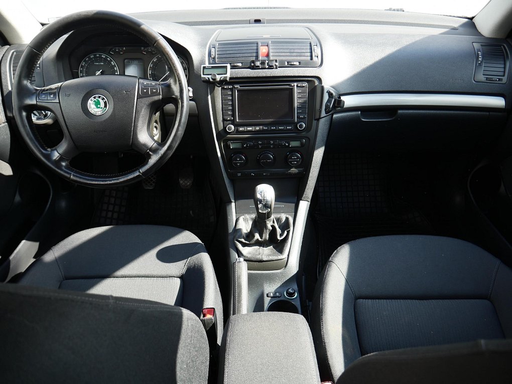 Škoda Octavia II 2.0 FSI 