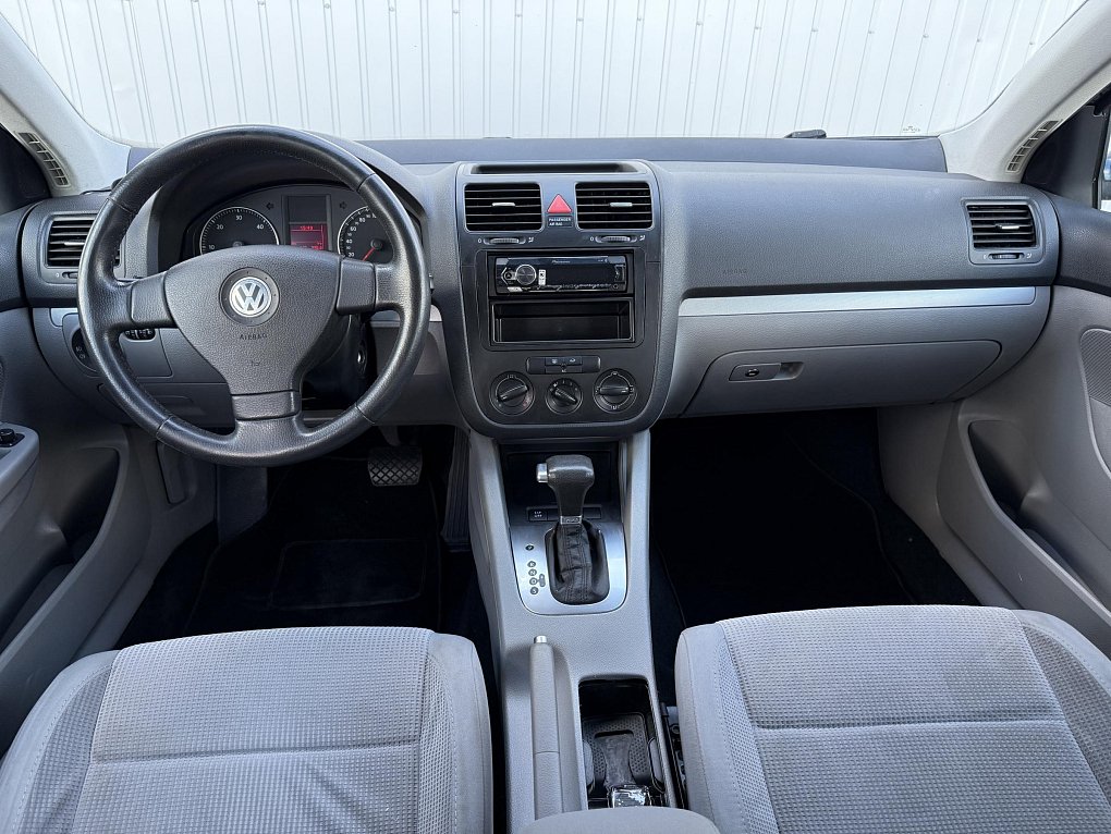 Volkswagen Golf 1.9 TDi 