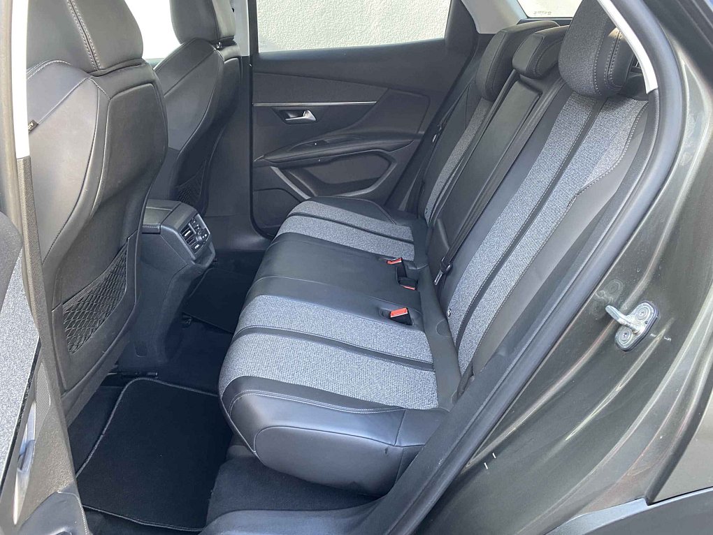 Peugeot 3008 1.6 HDi Allure