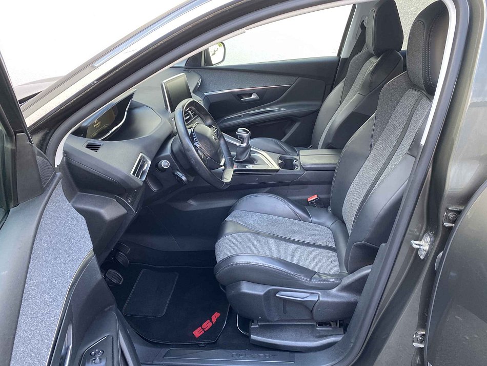 Peugeot 3008 1.6 HDi Allure