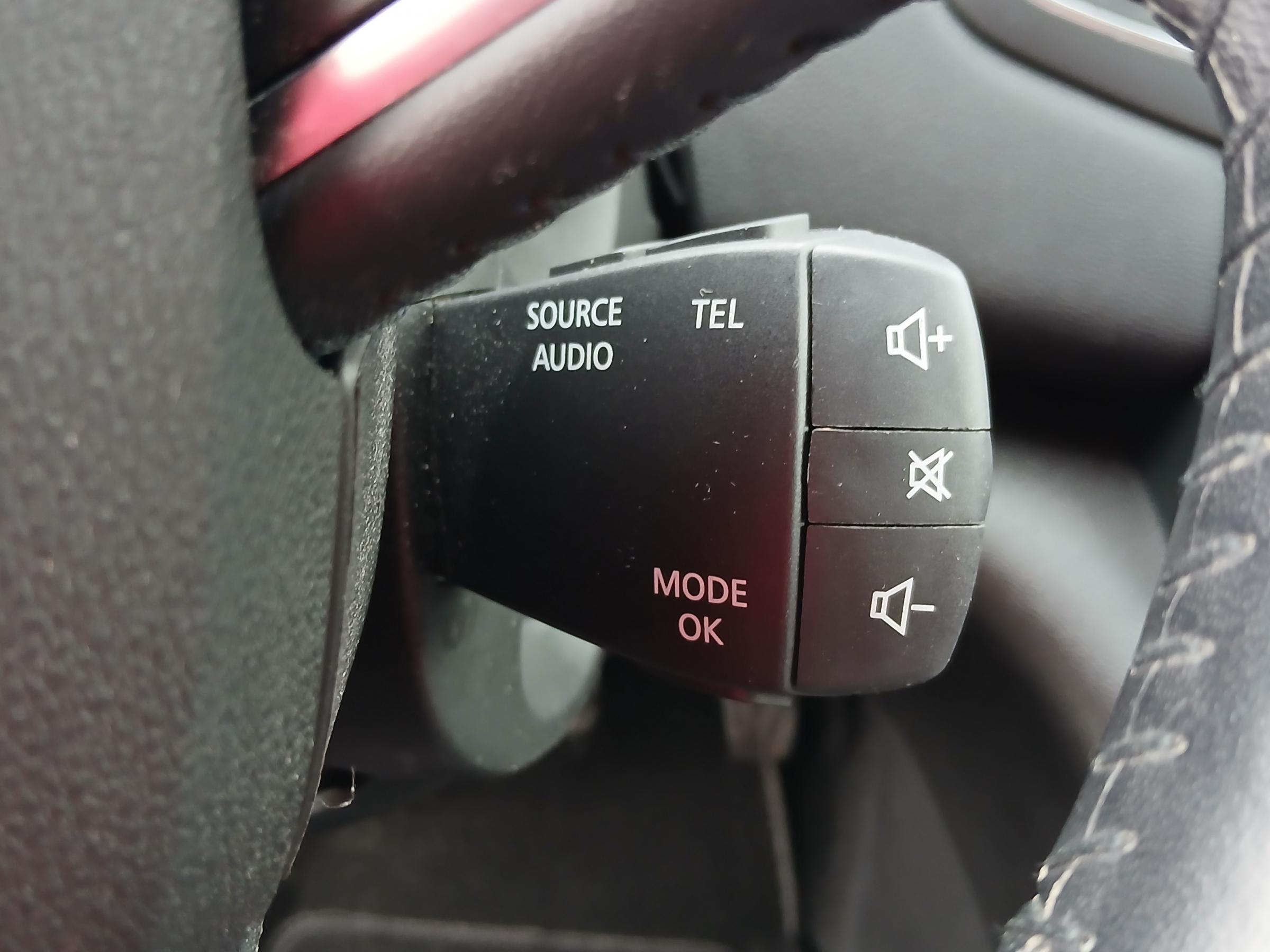 Renault Mégane, 2017 - pohled č. 12