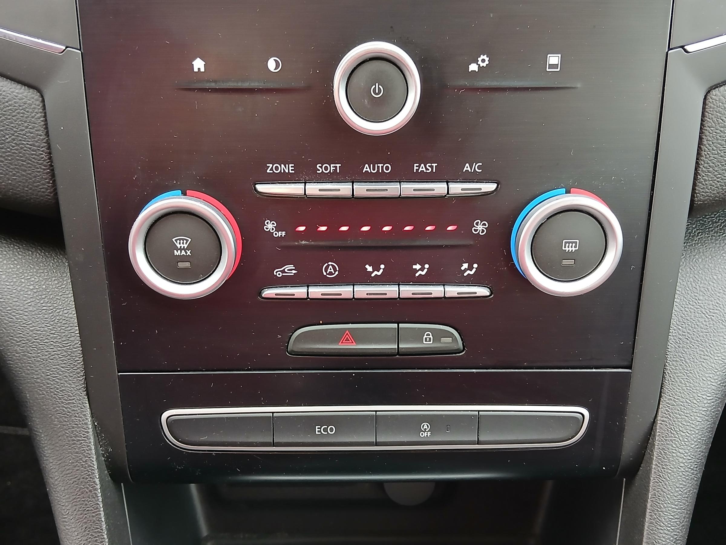 Renault Mégane, 2017 - pohled č. 15