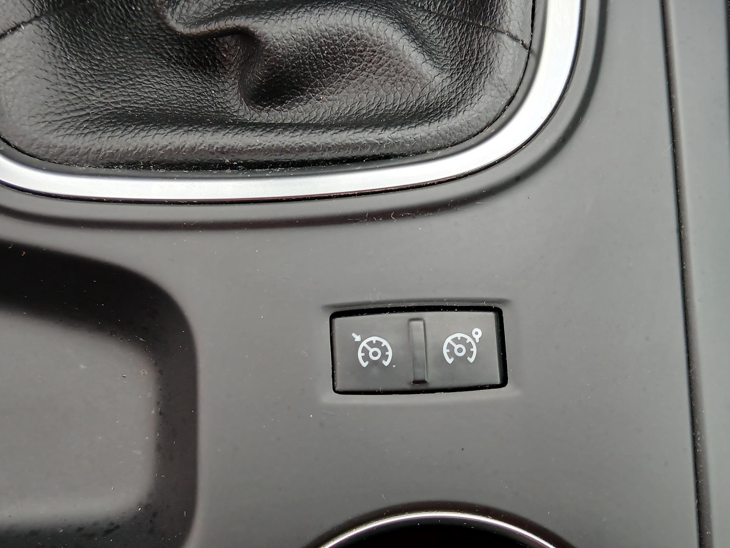 Renault Mégane, 2017 - pohled č. 17