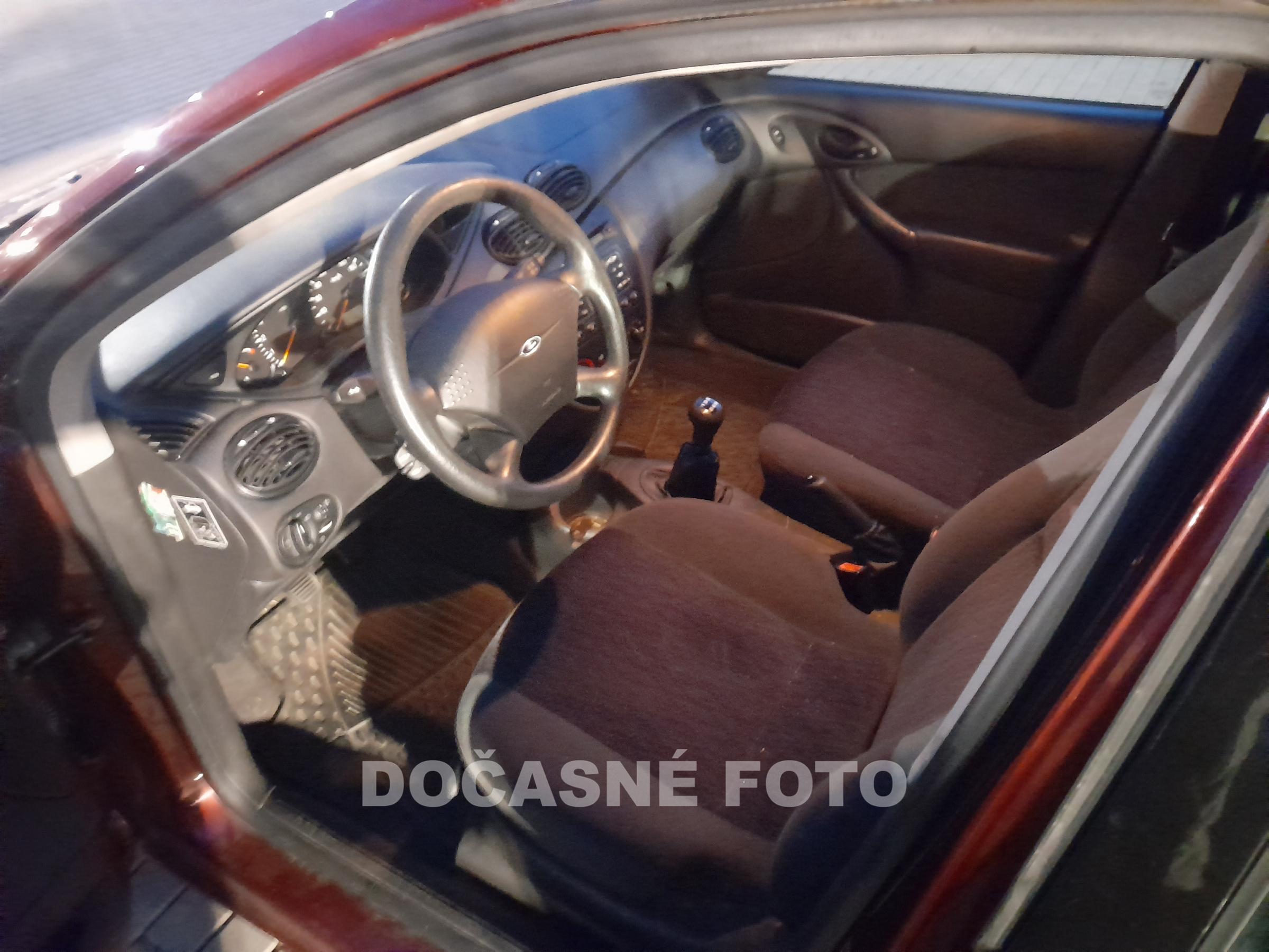 Ford Focus, 1999 - pohled č. 3