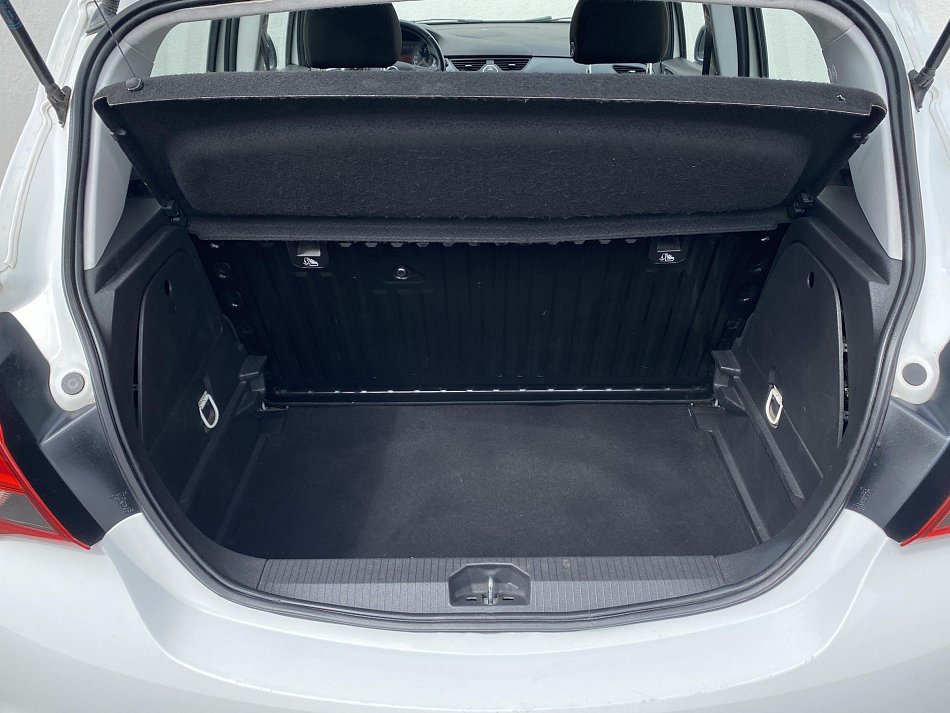 Opel Corsa 1.2i 