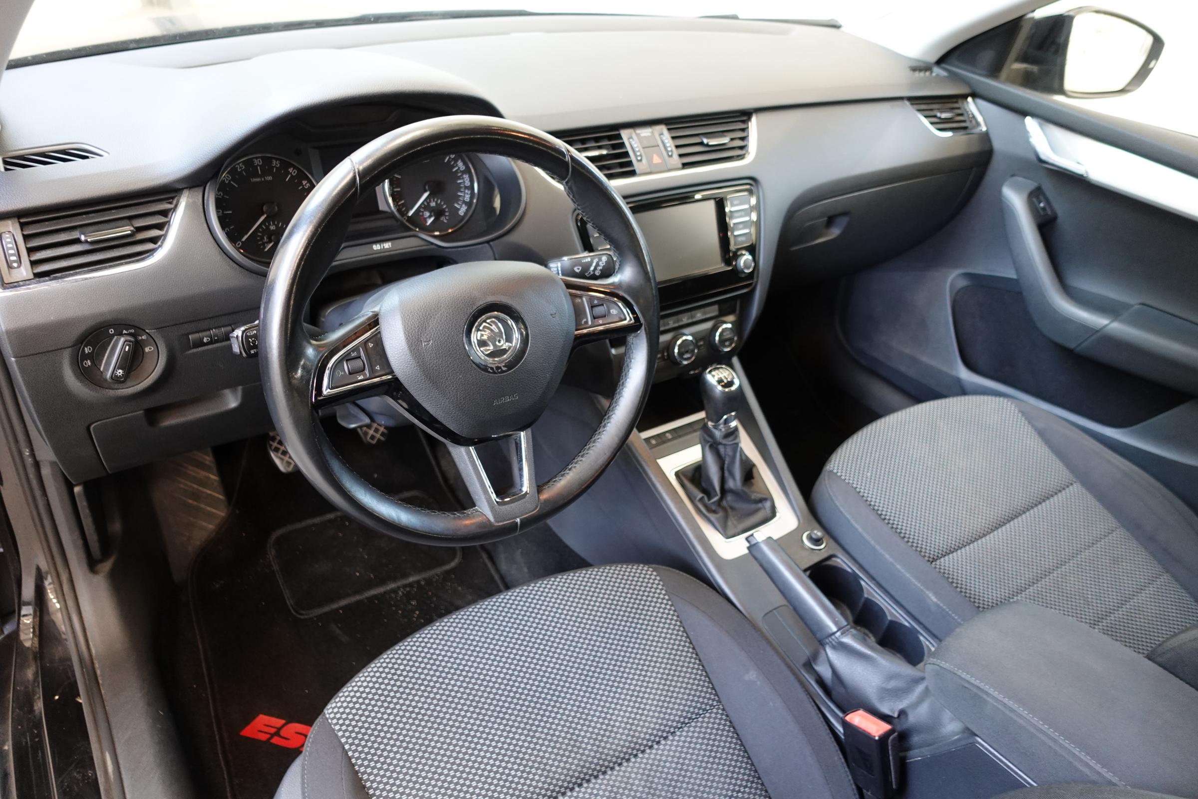 Škoda Octavia III, 2016 - pohled č. 22