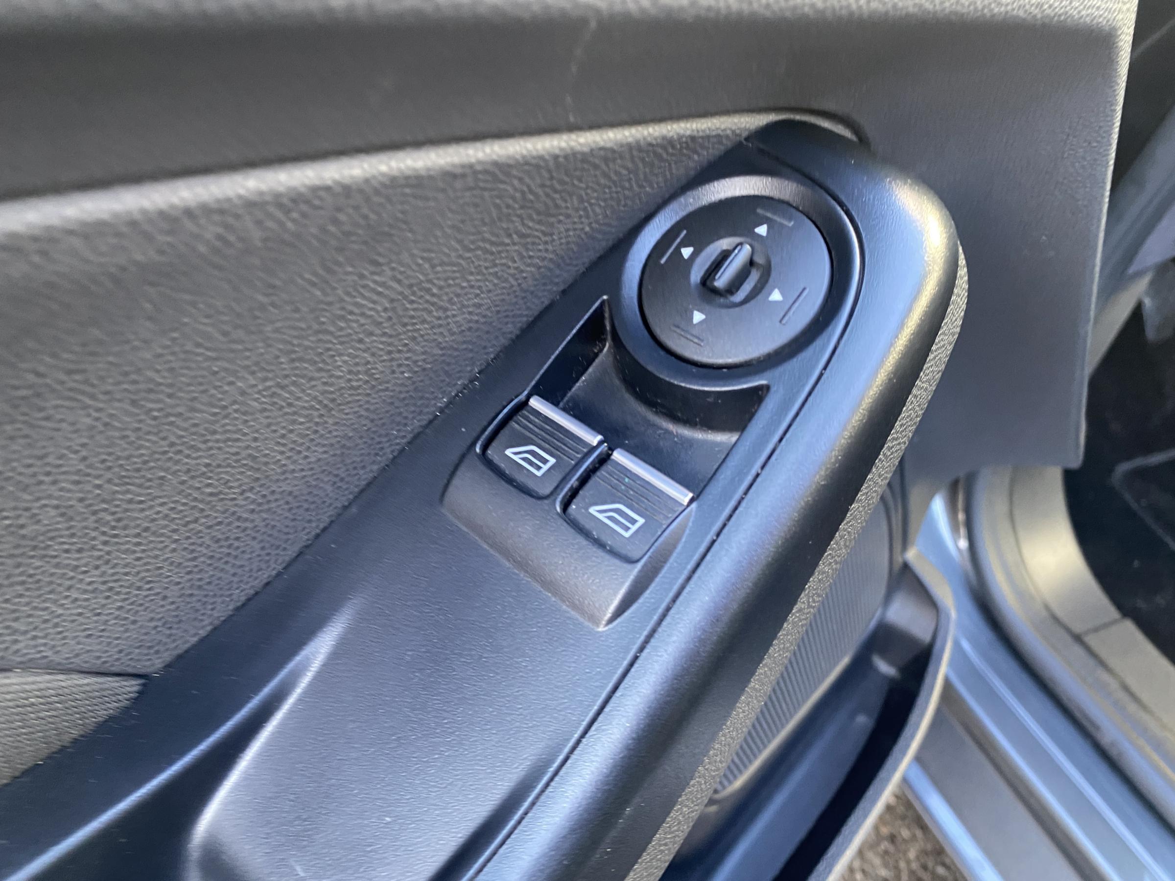 Ford Fiesta, 2016 - pohled č. 13