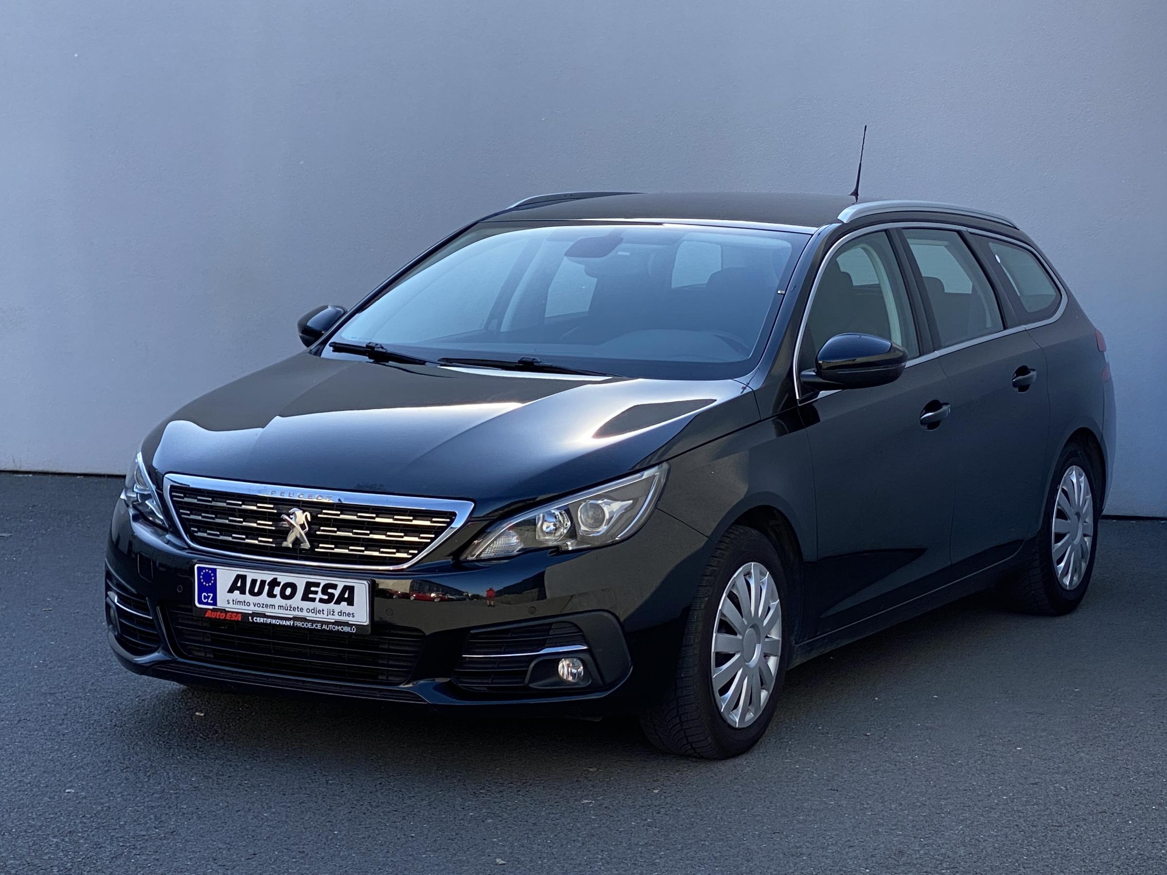 Peugeot 308, 2019 - pohled č. 3