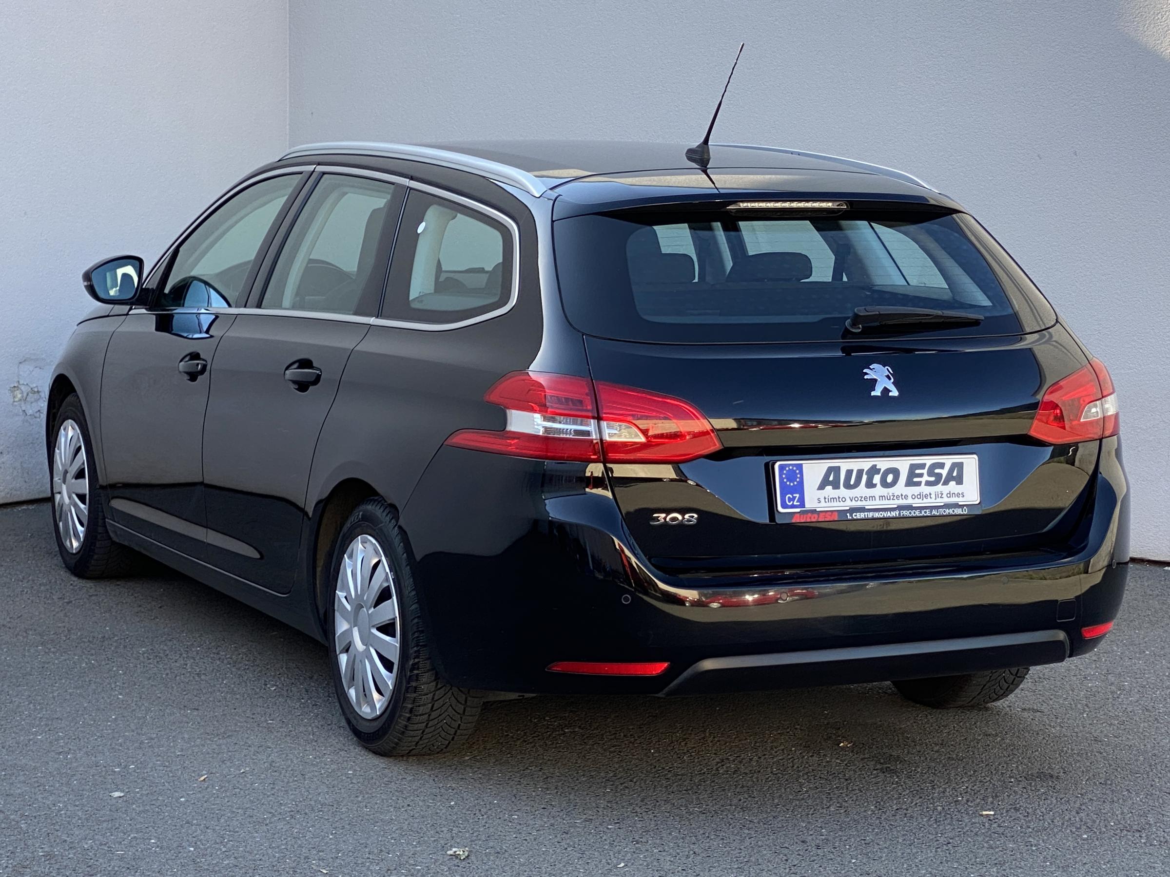 Peugeot 308, 2019 - pohled č. 6