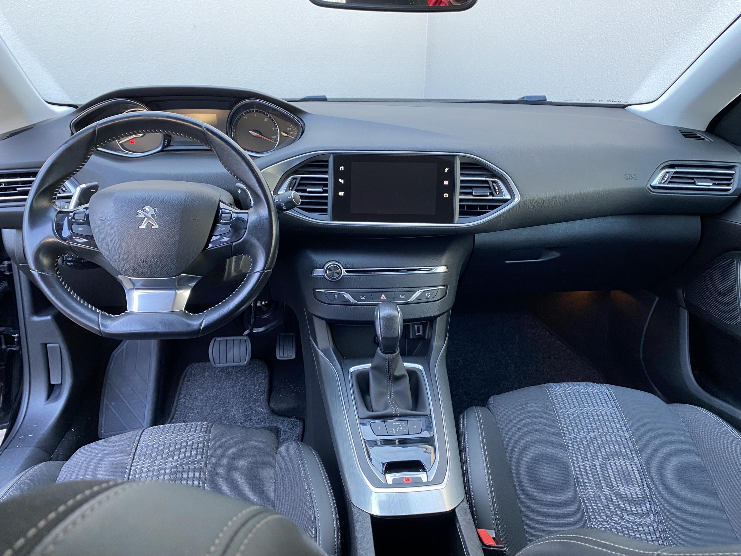 Peugeot 308, 2019 - pohled č. 8