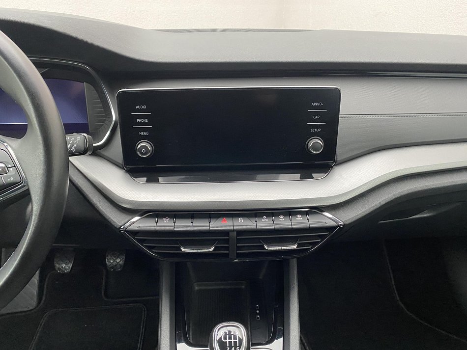 Škoda Octavia IV 1.5 TSi Ambition