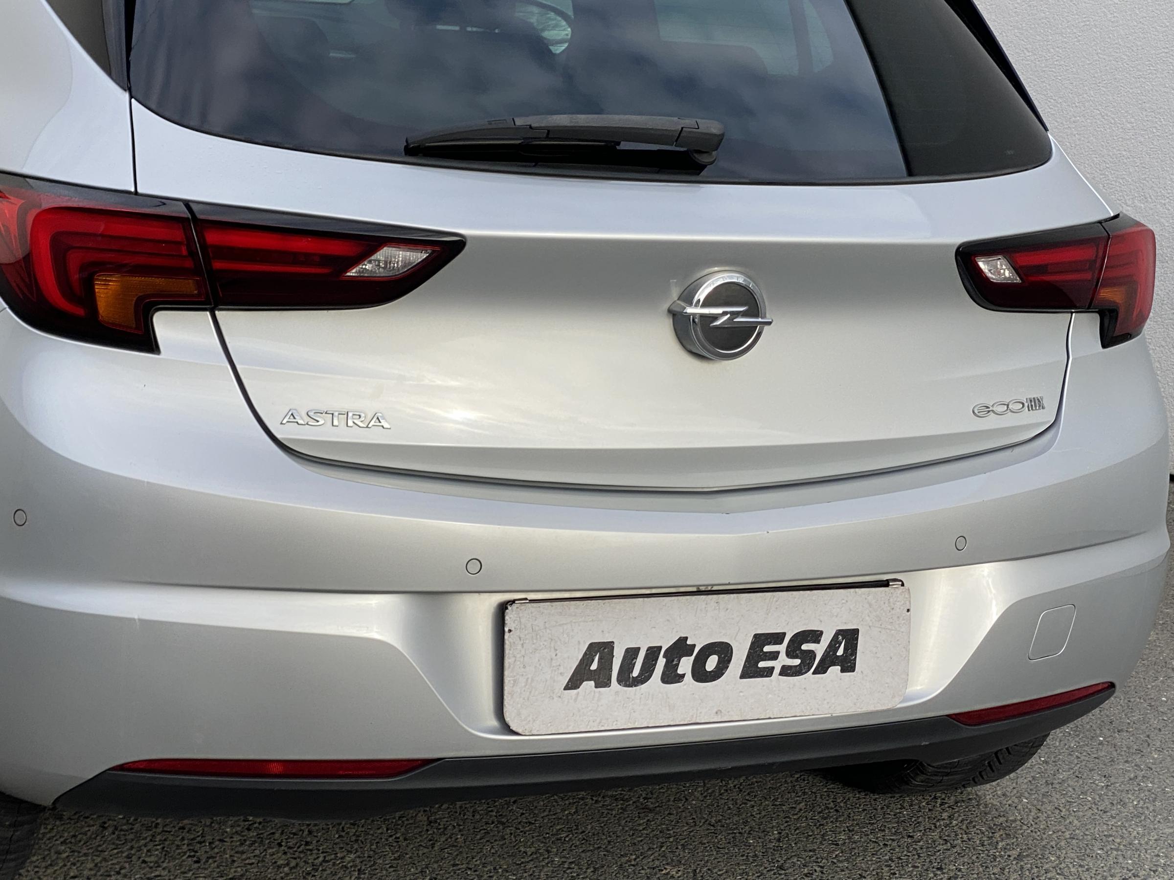 Opel Astra, 2017 - pohled č. 17