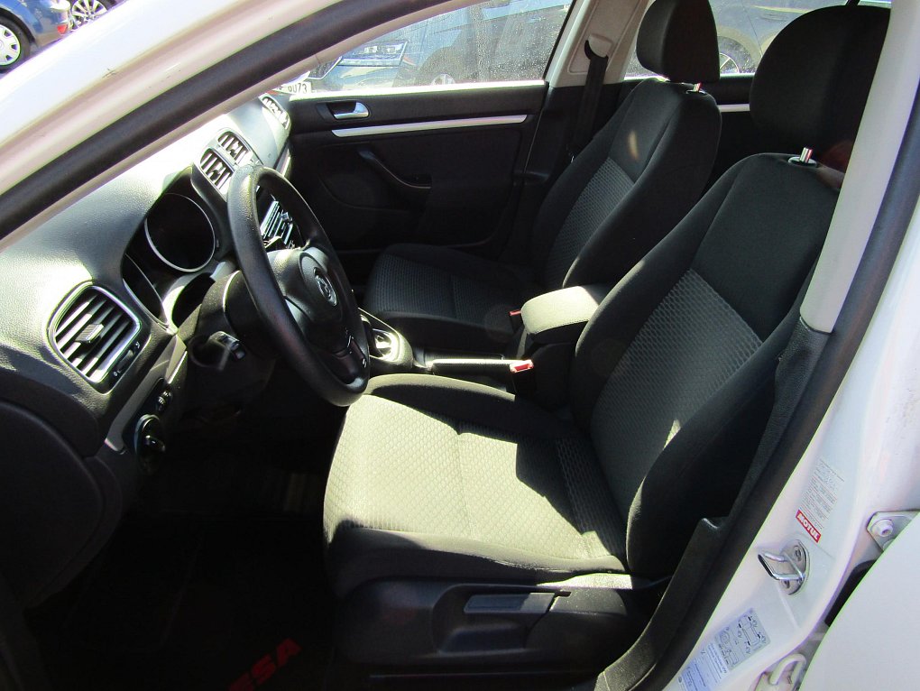 Volkswagen Golf 1.6 TDi 